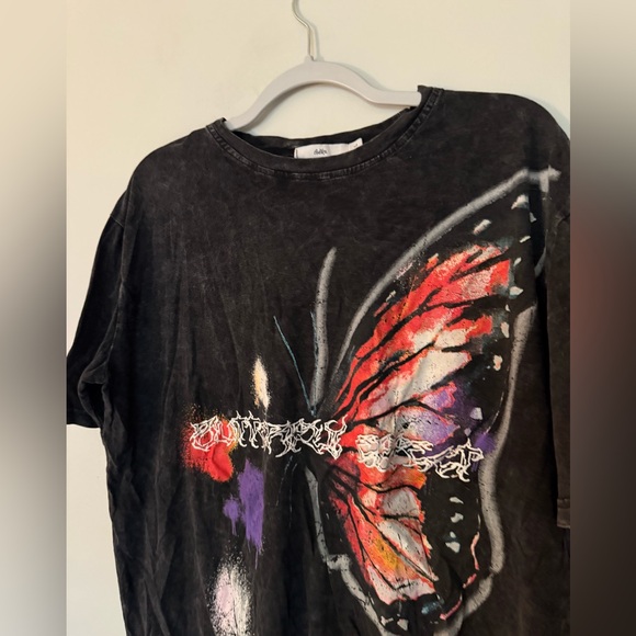 Adika Butterfly Graphic Tee - Picture 3 of 5